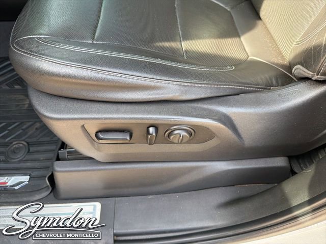 Used 2020 Chevrolet Silverado 2500 LTZ w/ LTZ Convenience Package image 17