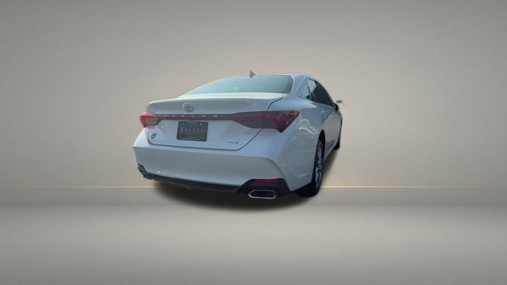 Used 2022 Toyota Avalon XLE w/ Moonroof Package image 41