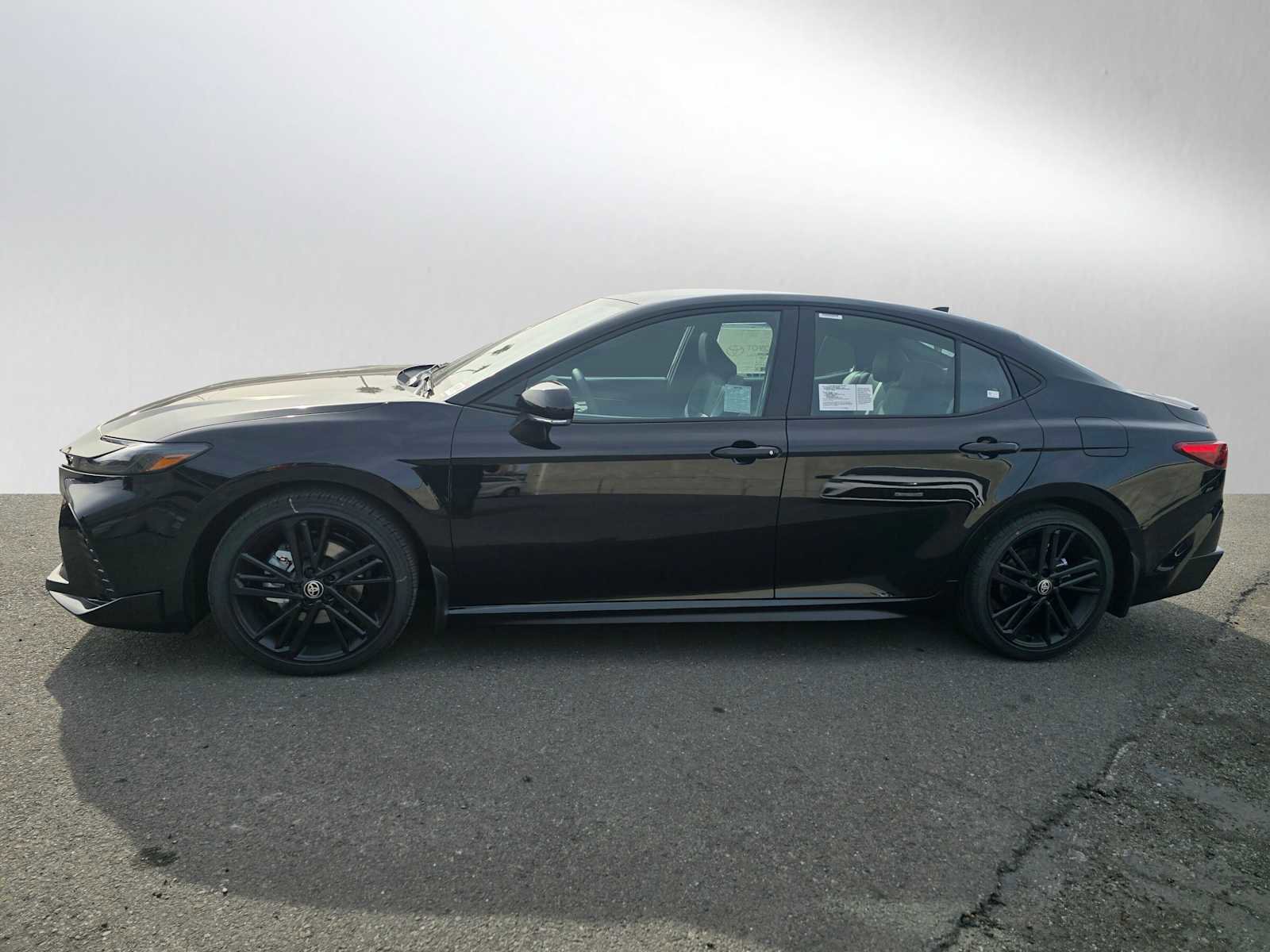 New 2026 Toyota Camry Hybrid image 6