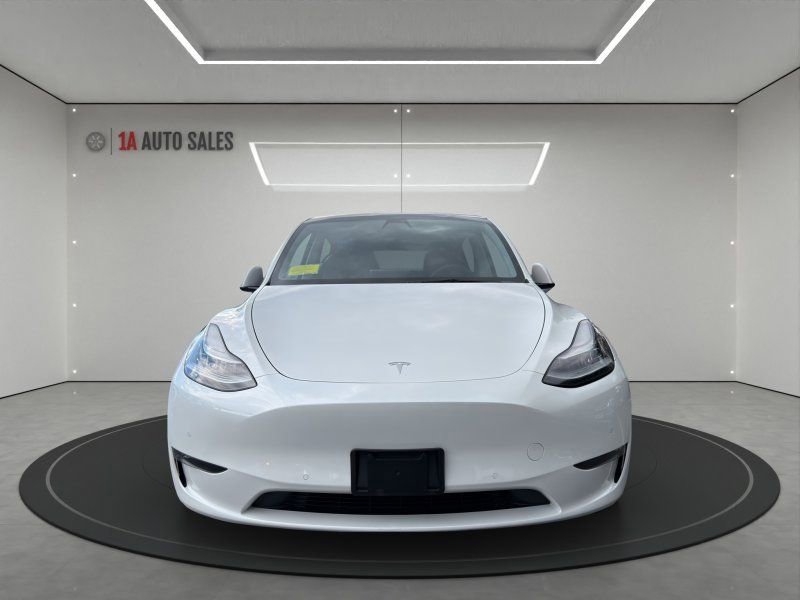 Used 2021 Tesla Model Y Long Range image 8