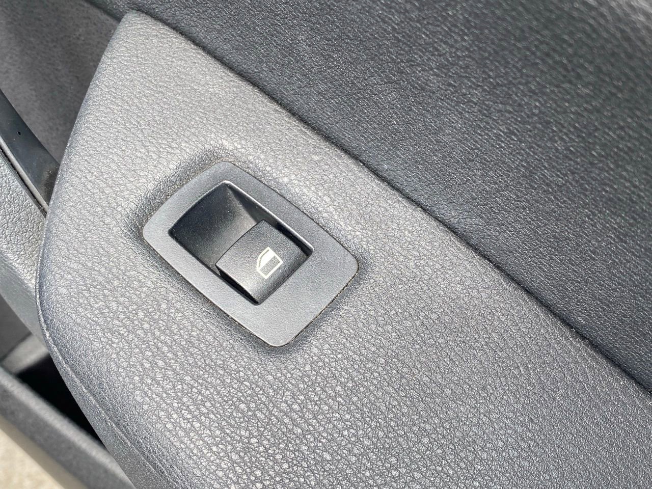 Used 2012 BMW X3 xDrive28i image 21