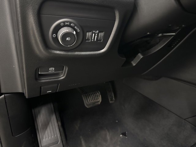 New 2025 Jeep Grand Cherokee Limited w/ Black Appearance Package image 11