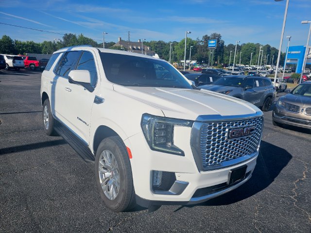 Used 2024 GMC Yukon Denali RWD image 1