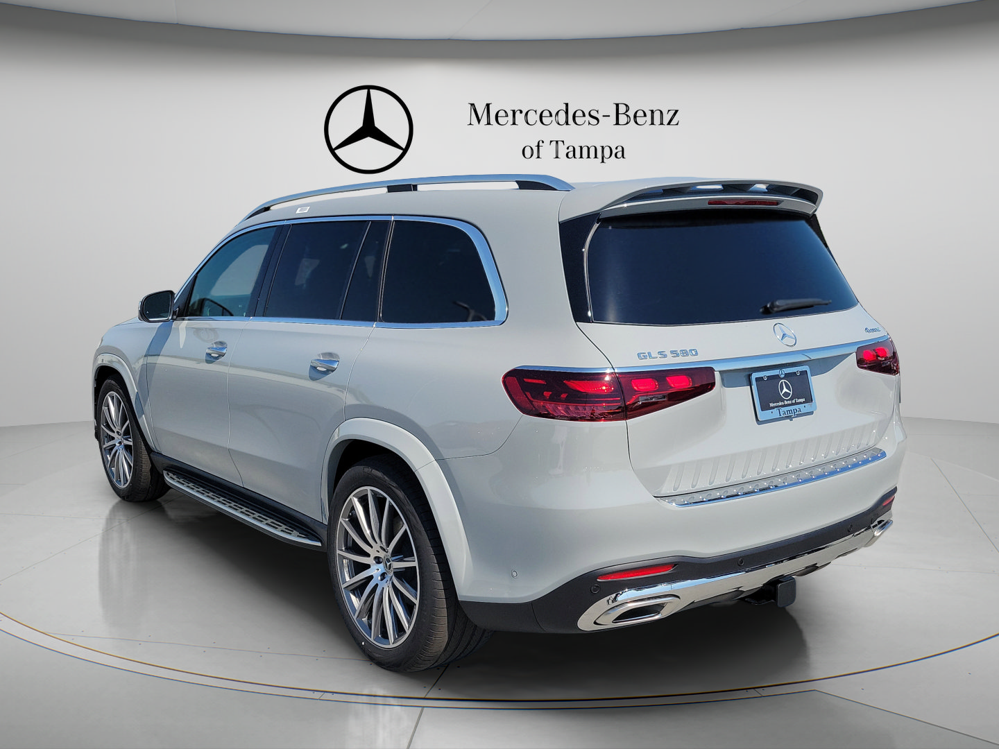 New 2026 Mercedes-Benz GLS 580 4MATIC image 2