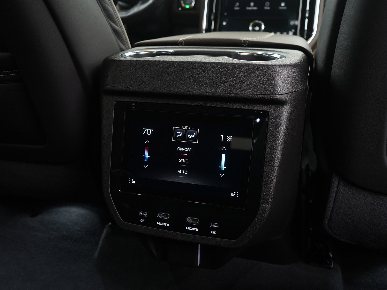 Used 2025 GMC Yukon Denali Ultimate w/ LPO, Floor Liner Package image 18