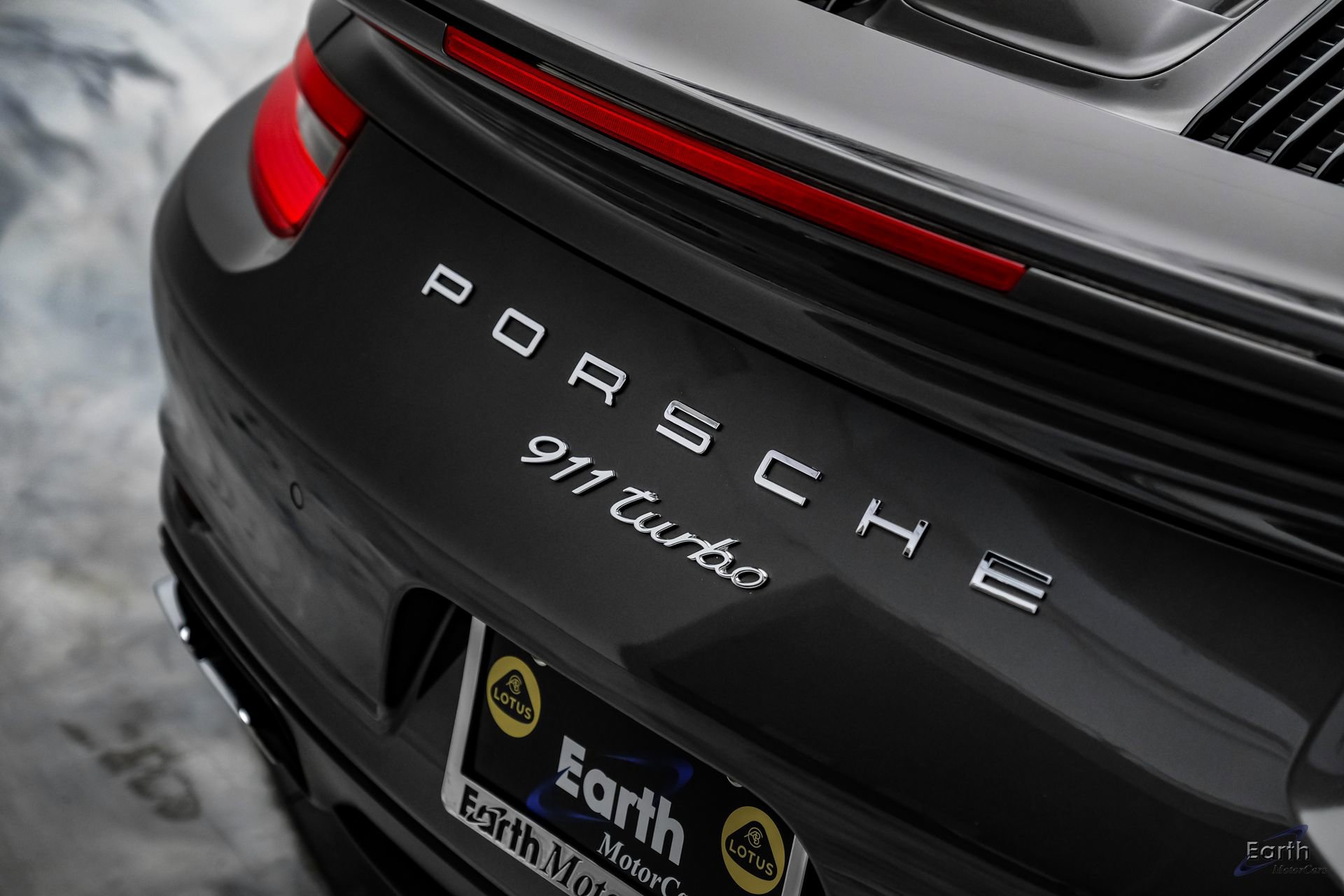 Used 2017 Porsche 911 Turbo image 31