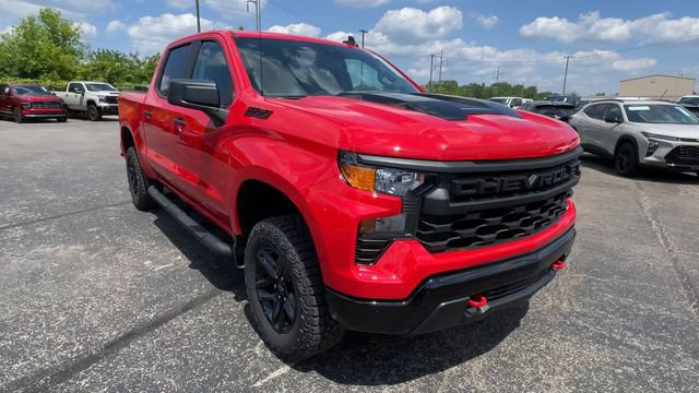 New 2026 Chevrolet Silverado 1500 Custom Trail Boss w/ LPO, Dark Essentials Package AWD/4WD image 4