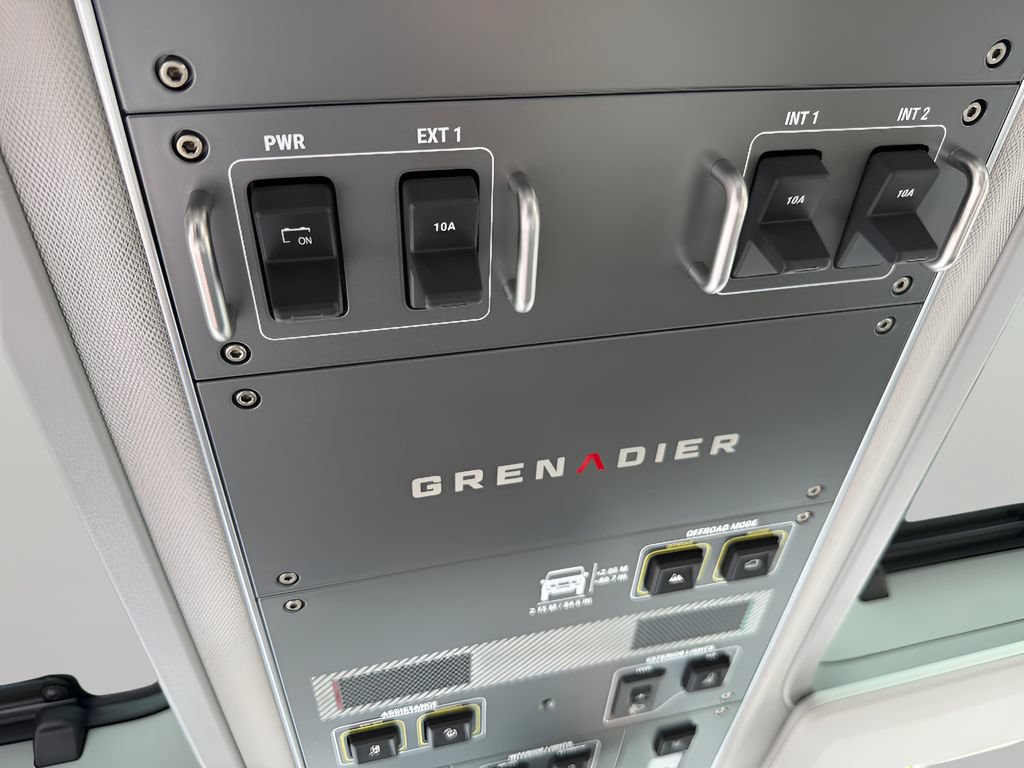 Used 2024 INEOS Grenadier Station Wagon AWD/4WD image 31
