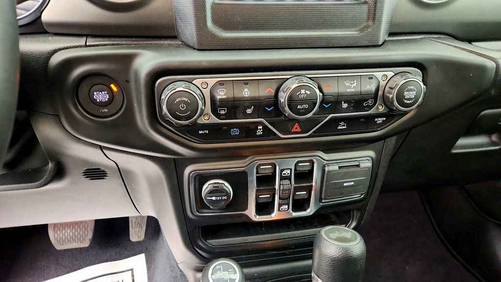 Used 2023 Jeep Wrangler Unlimited w/ Cold Weather Group AWD/4WD image 17