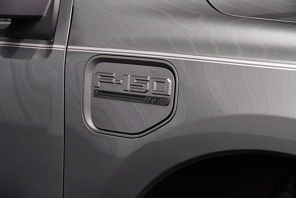 Used 2023 Ford F150 Lightning XLT image 10