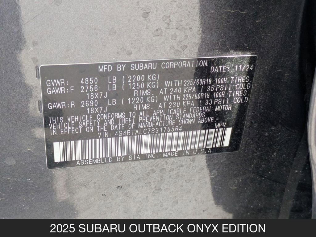 Used 2025 Subaru Outback Onyx Edition AWD/4WD image 27