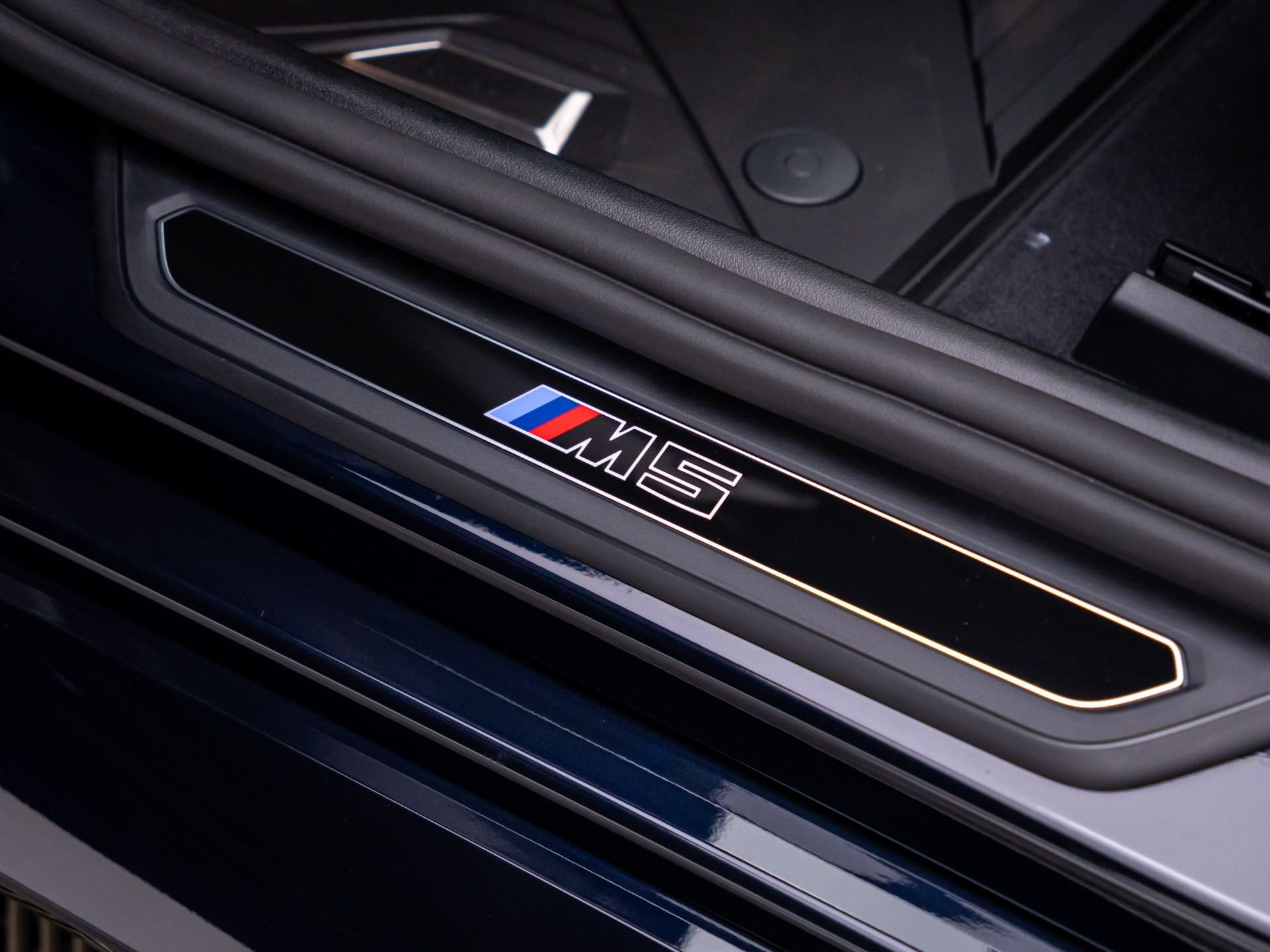 New 2027 BMW M5 w/ Carbon Package AWD/4WD image 16