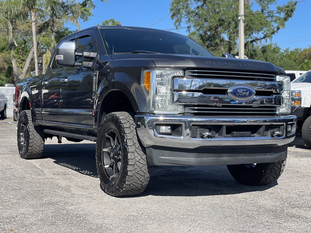 Used 2017 Ford F250 Lariat w/ Lariat Ultimate Package AWD/4WD image 19