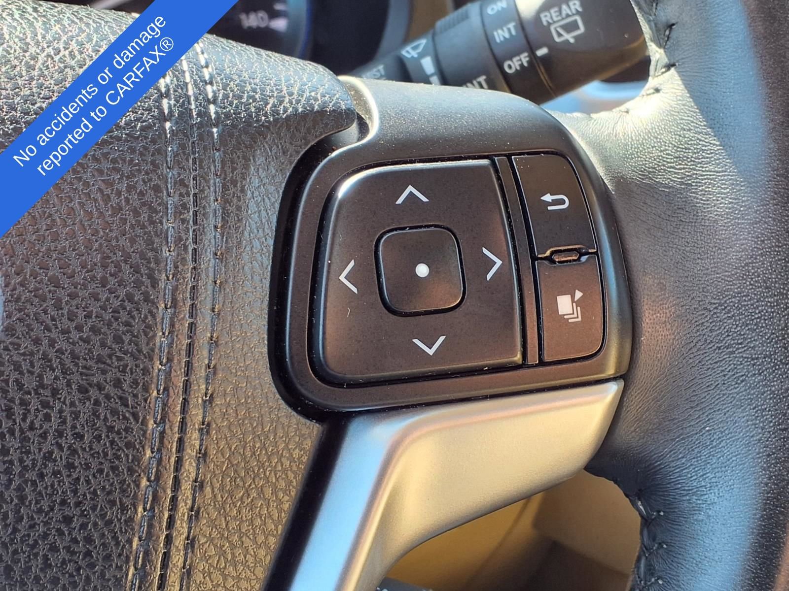 Used 2015 Toyota Highlander Limited image 29