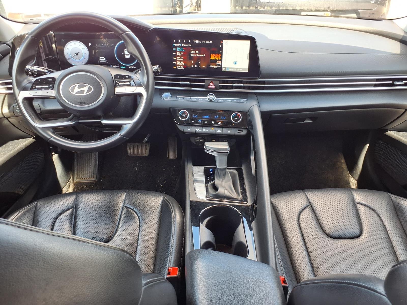 Used 2025 Hyundai Elantra Limited FWD image 9