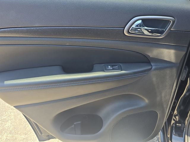 Used 2018 Jeep Grand Cherokee Laredo image 10