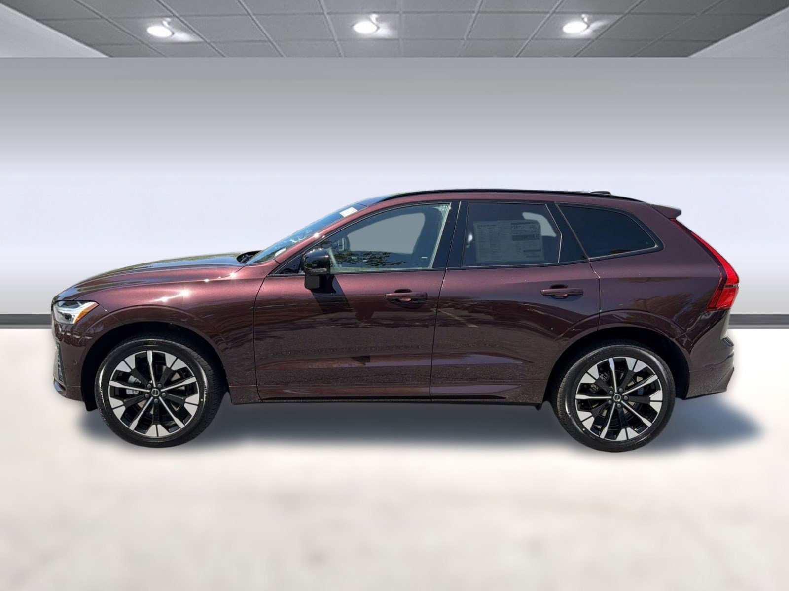 New 2026 Volvo XC60 B5 Plus w/ Climate Package AWD/4WD image 2