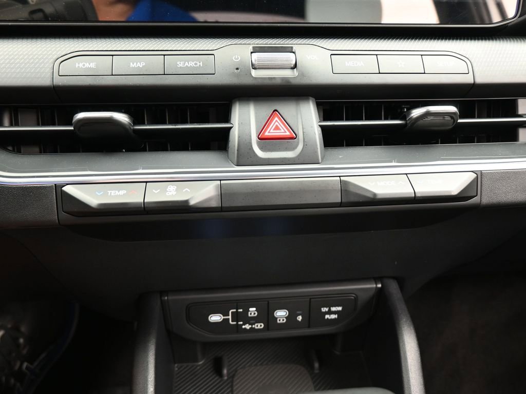 Used 2025 Kia K4 GT-Line w/ GT-Line Premium Package image 27