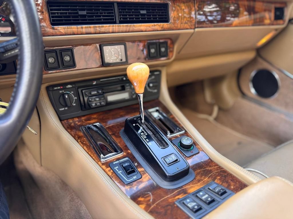 Used 1996 Jaguar XJS 4.0 Convertible RWD image 17