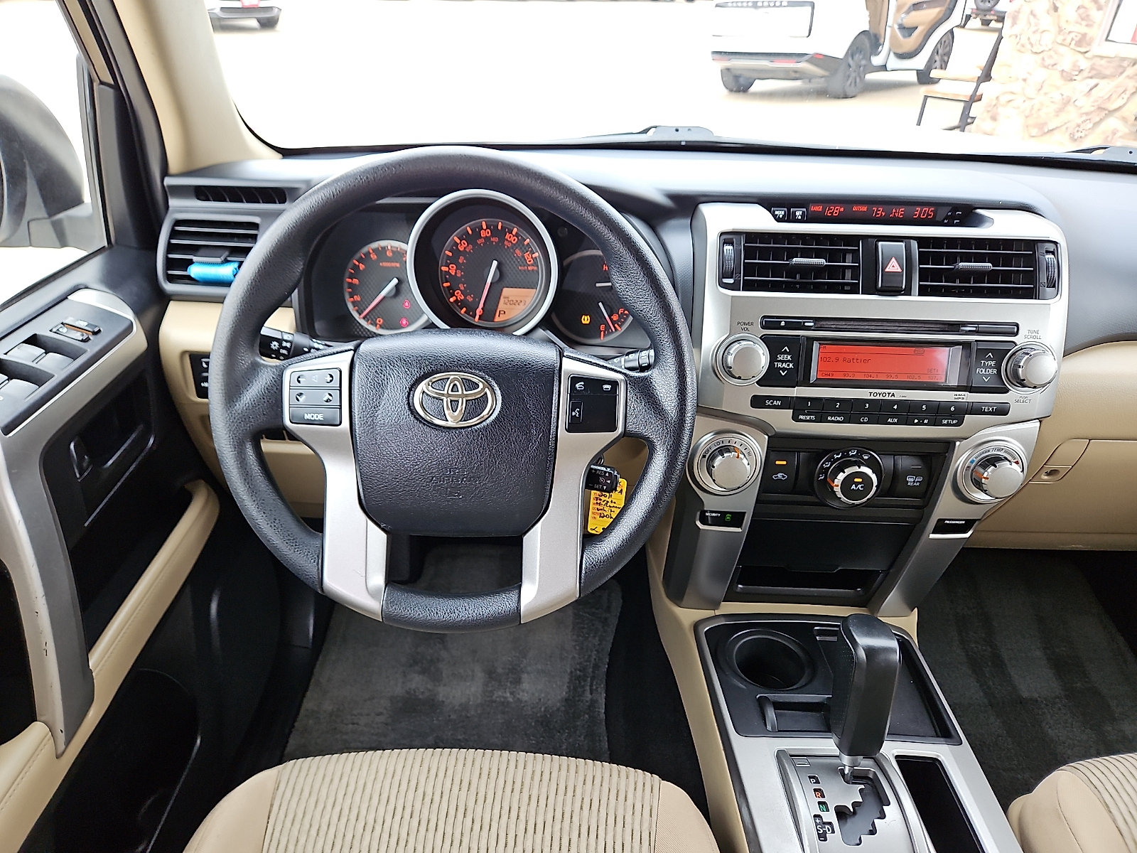 Used 2011 Toyota 4Runner SR5 w/ Convenience Pkg RWD image 7