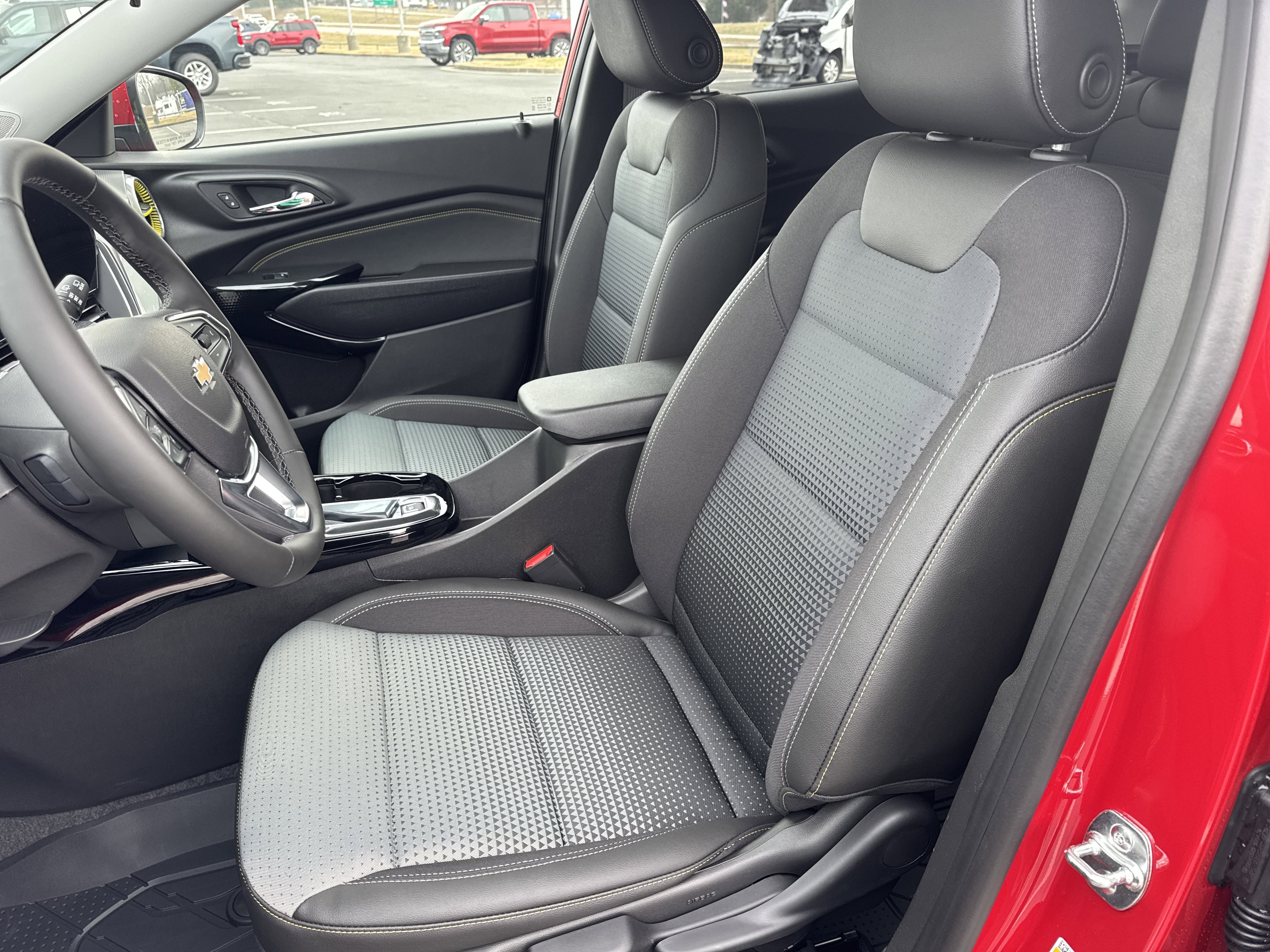 New 2026 Chevrolet Trax LT w/ Driver Confidence Package image 6