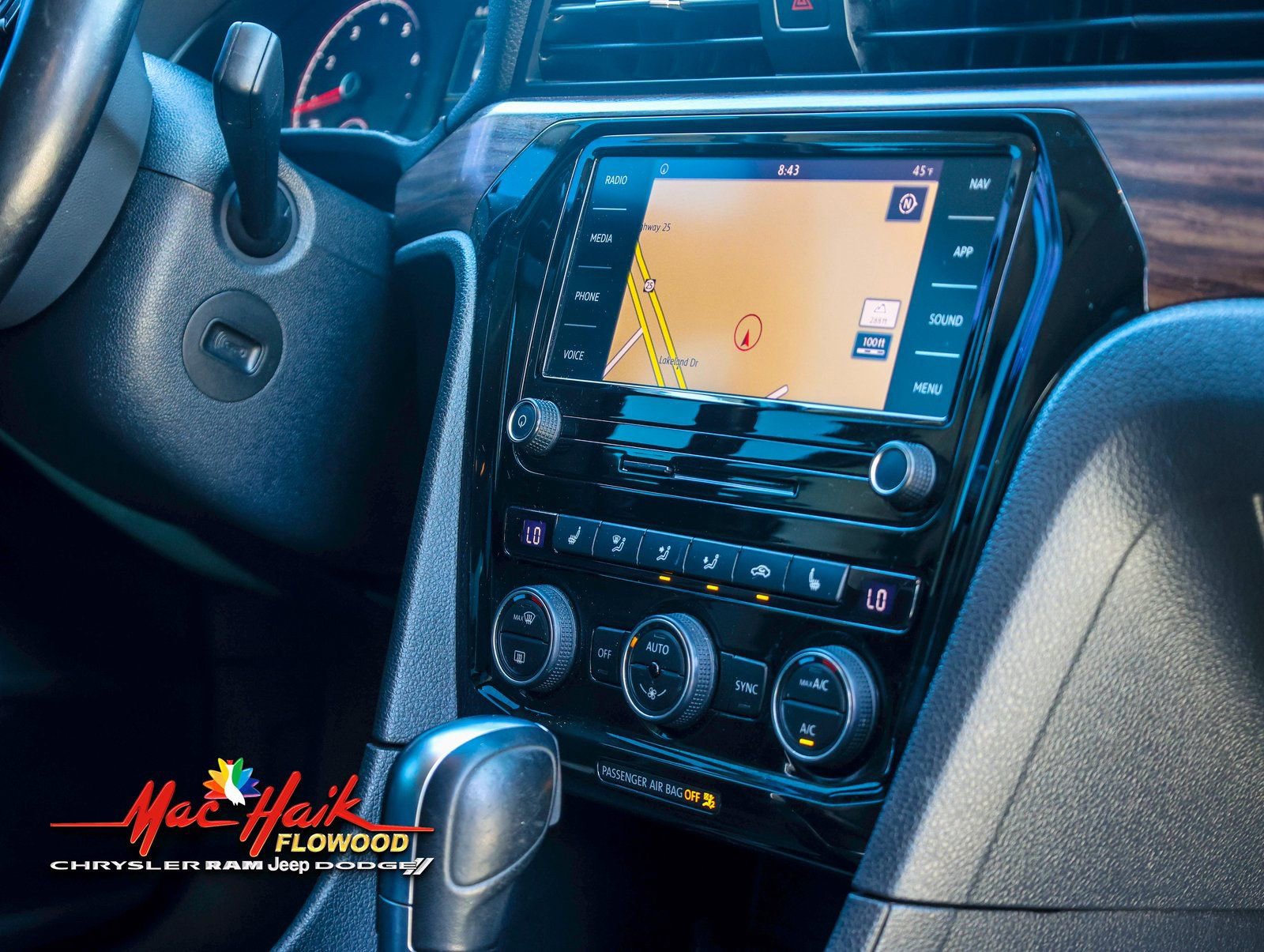 Used 2020 Volkswagen Passat 2.0T SEL image 14