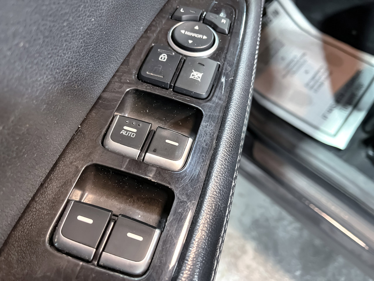 Used 2016 Kia Sorento LX image 12