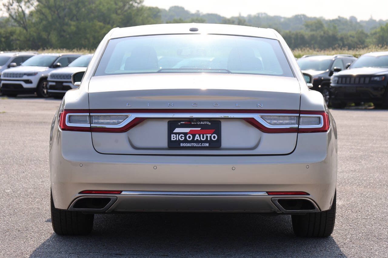 Used 2017 Lincoln Continental Select FWD image 10