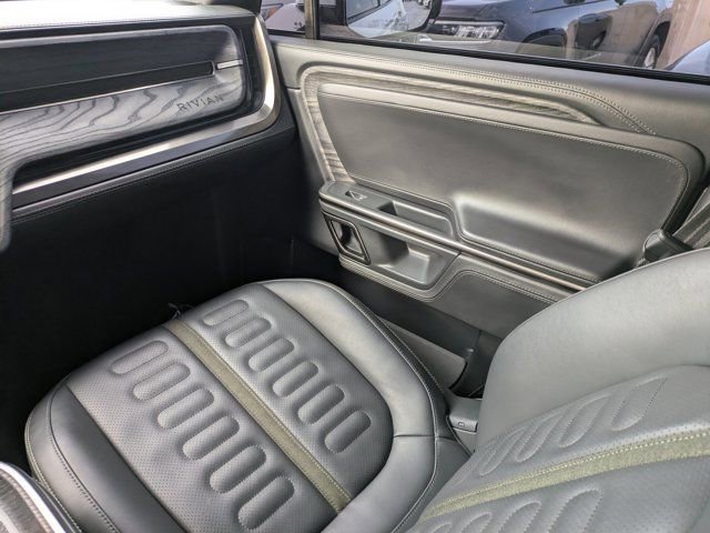 Used 2022 Rivian R1T Adventure image 15