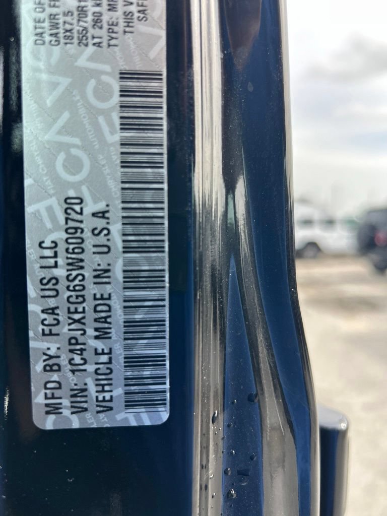 Certified 2025 Jeep Wrangler Unlimited Sahara AWD/4WD image 42