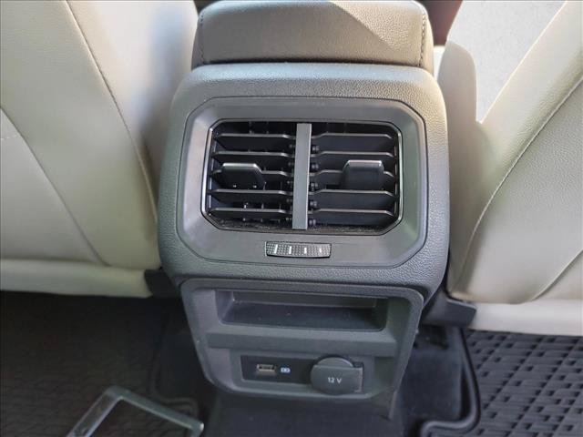 Used 2019 Volkswagen Tiguan SEL Premium R-Line FWD image 17