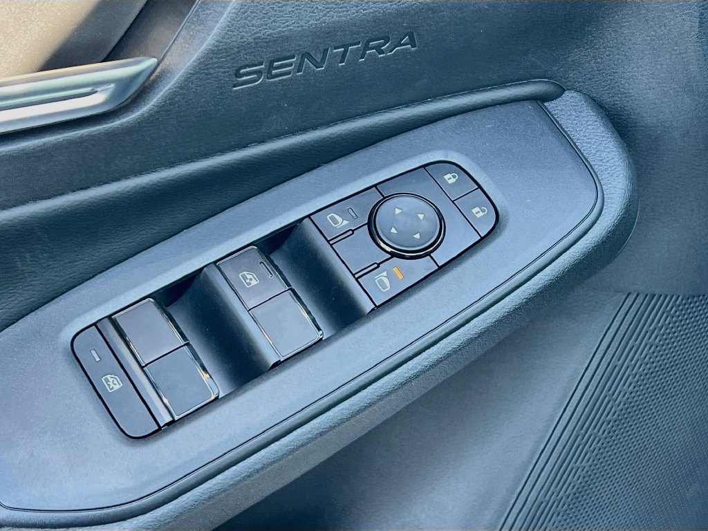 New 2027 Nissan Sentra SV FWD image 17