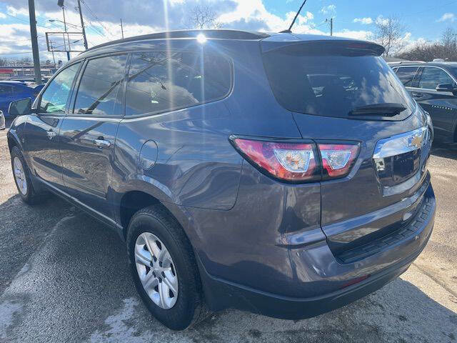 Used 2014 Chevrolet Traverse LS image 9