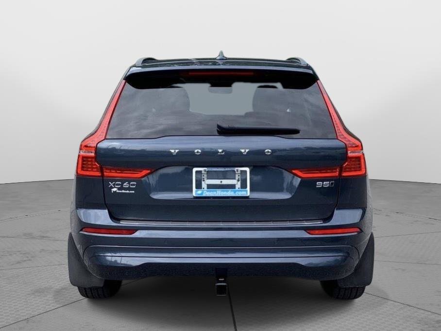 Used 2023 Volvo XC60 B5 Core w/ Climate Package AWD/4WD image 4