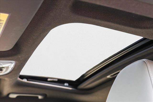 New 2025 Hyundai Elantra Limited image 22