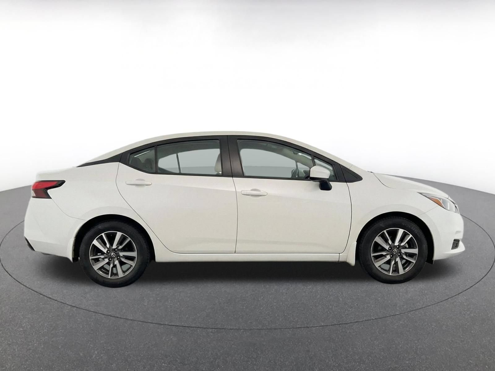 Used 2025 Nissan Versa SV FWD image 13