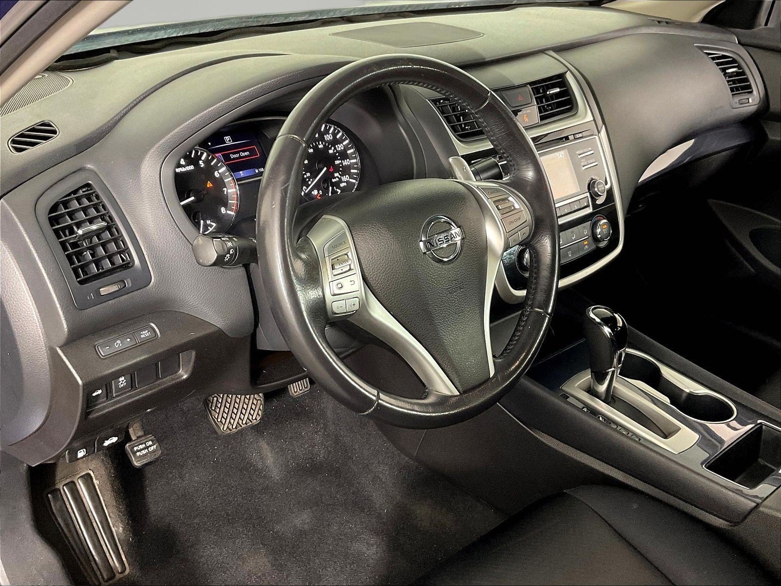 Used 2018 Nissan Altima 2.5 SR FWD image 17
