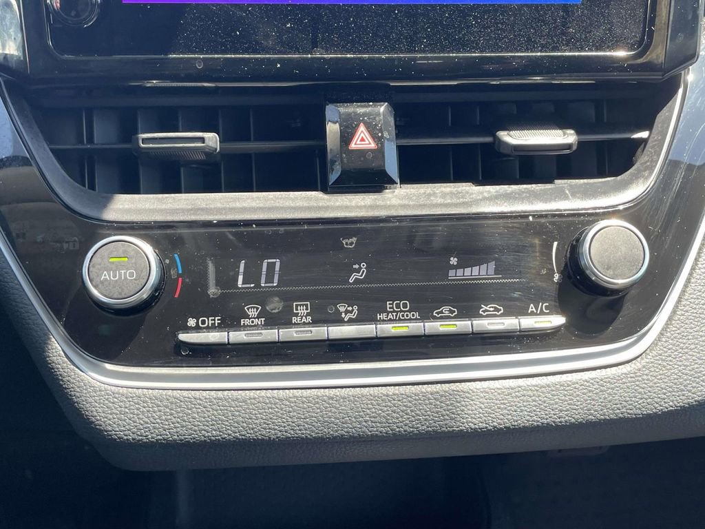 Used 2024 Toyota Corolla LE image 37