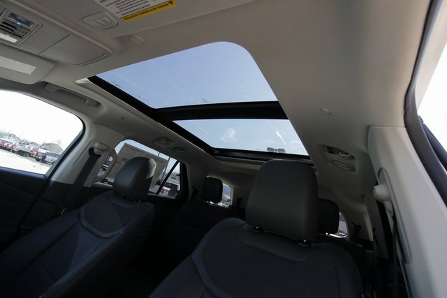 New 2025 Ford Explorer Active w/ Active Comfort Package image 16