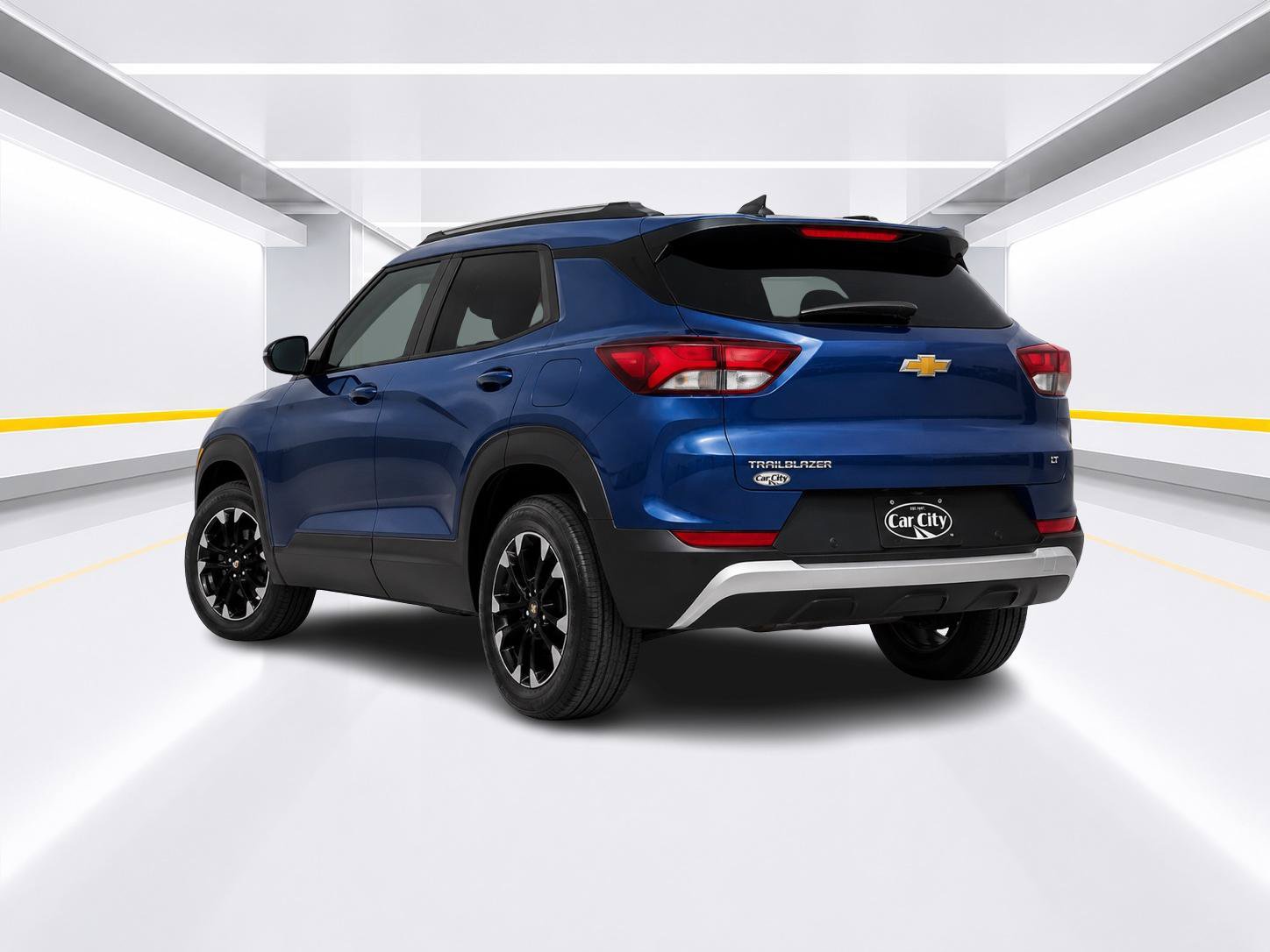Used 2021 Chevrolet TrailBlazer LT w/ Sun and Liftgate Package FWD image 3