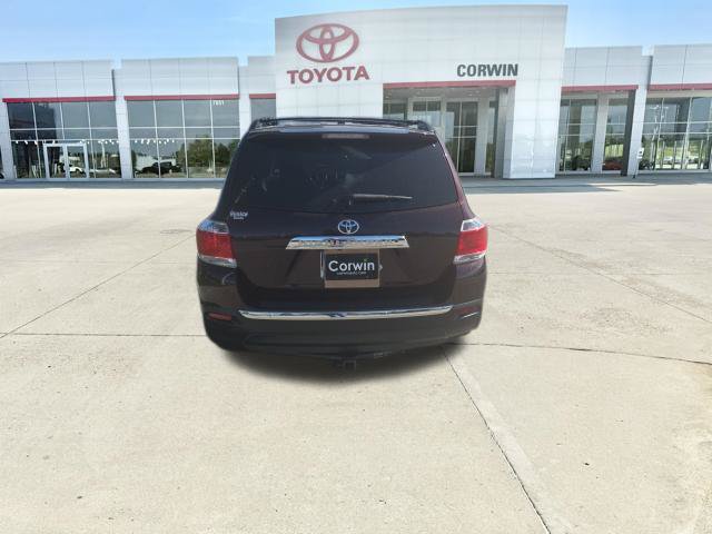 Used 2012 Toyota Highlander Limited w/ Tow Pkg FWD image 4