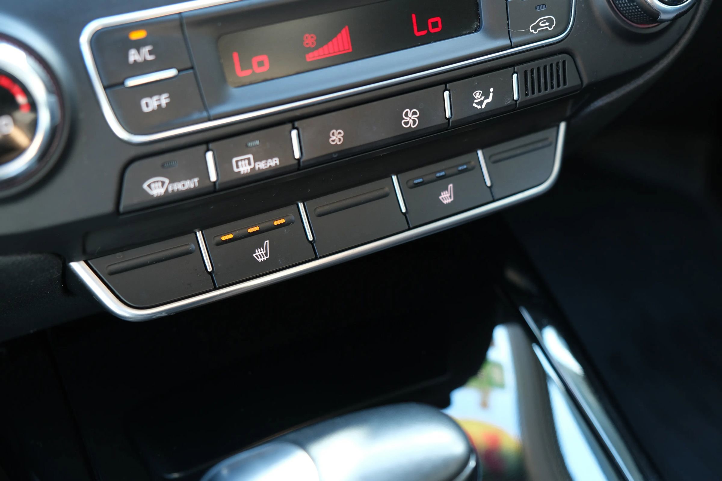 Used 2019 Kia Sorento SX image 36