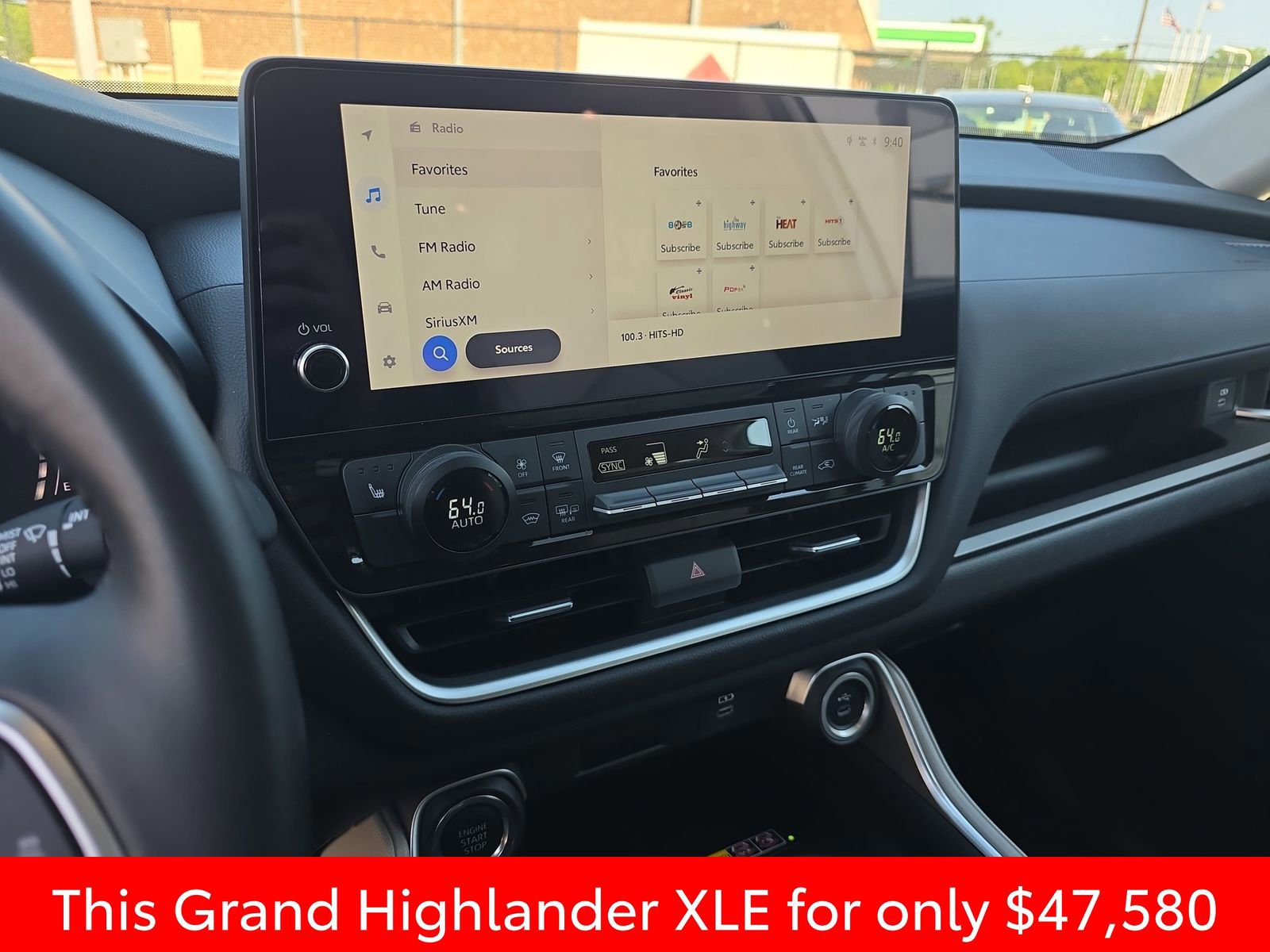 Used 2025 Toyota Grand Highlander AWD image 29