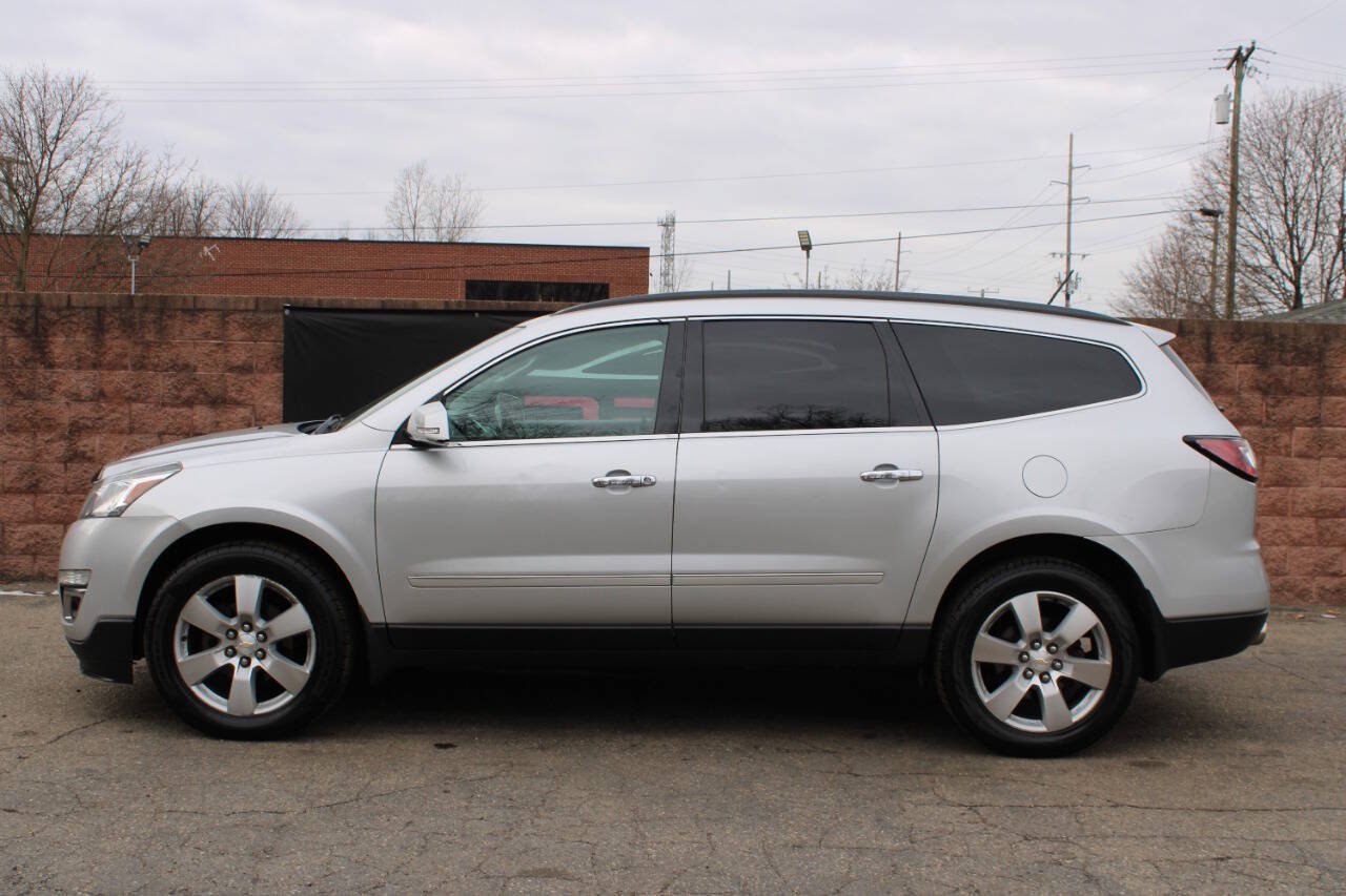 Used 2015 Chevrolet Traverse LTZ AWD/4WD image 2