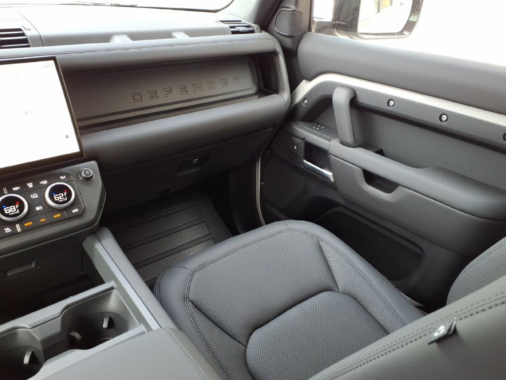 New 2026 Land Rover Defender 110 S AWD/4WD image 22