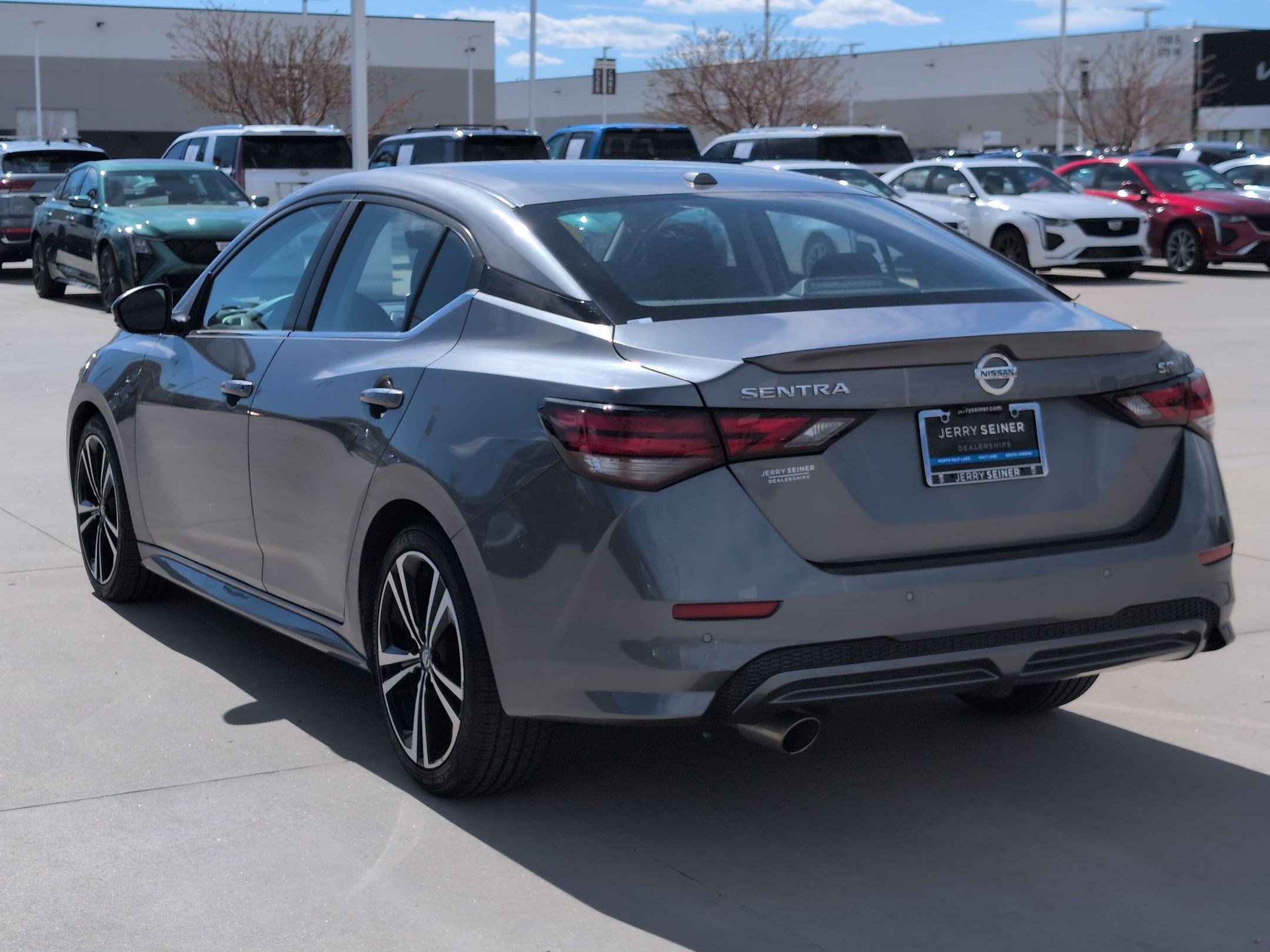 Used 2022 Nissan Sentra SR w/ Electronics Package image 4