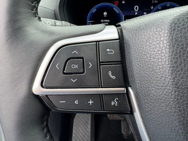 Used 2024 Toyota Grand Highlander Limited image 16