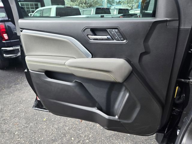 Used 2026 Chevrolet Colorado ZR2 w/ Technology Package image 24