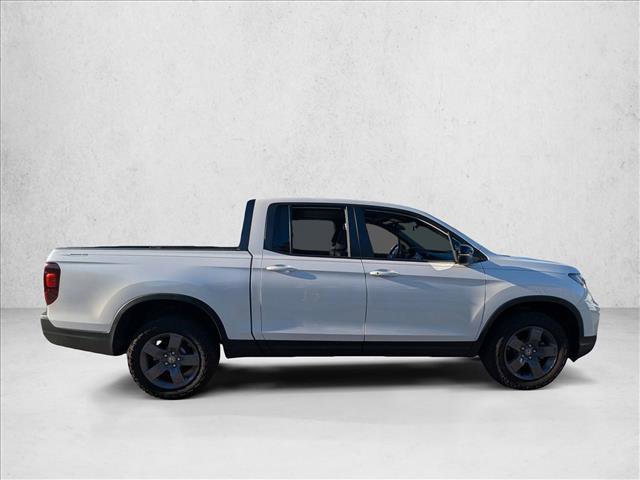Used 2025 Honda Ridgeline TrailSport image 4