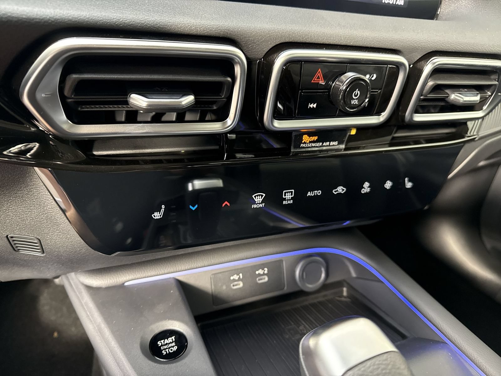 New 2026 Nissan Sentra SV w/ SV Convenience Package FWD image 9